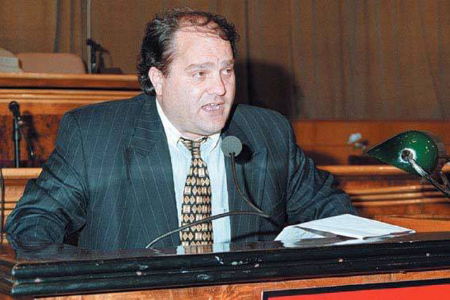 BISLIM AHMETAJ/ Ku ta festojmë ditëlindjen tënde Azem?!