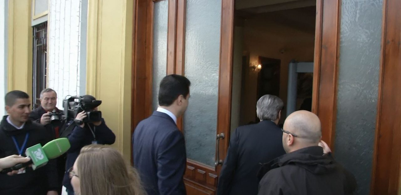 Një parti e re e djathtë…?! – Komentojnë deputetët demokratë