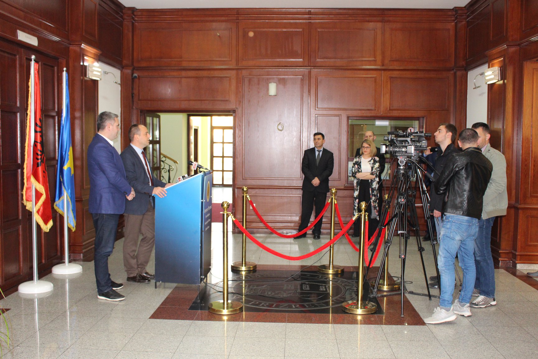 FOTO GALERI/ Taksa i rëndon edhe Prizrenit, kryekomunari dhe homologu i Kukësit: “Rruga e Kombit” humbi misionin