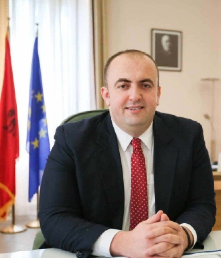 EMRAT & FOTO/ Fatmir Xhafaj bën dy emërime, ja kush është Drejtori i SHÇBA dhe Sekretari i Përgjithshëm