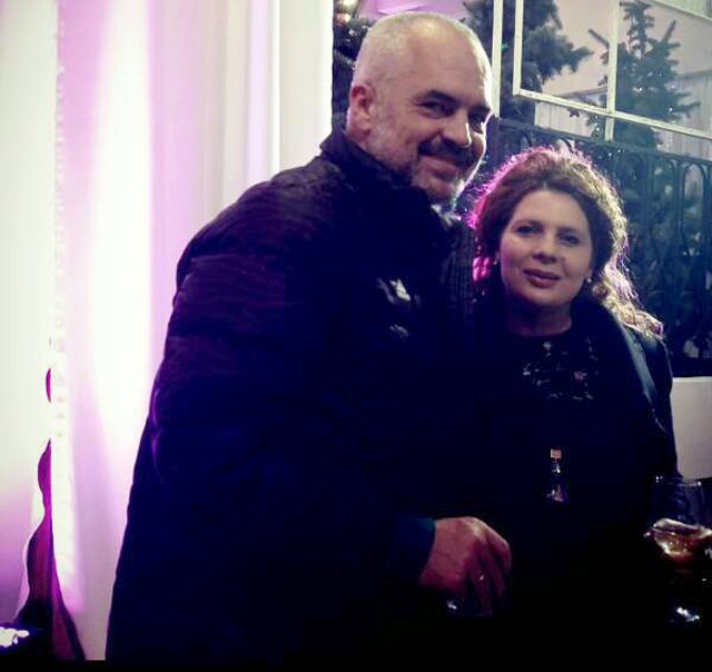 SKANDAL & EMRI/ Rama riciklon drejtoreshën e shkarkuar nga vetë ai për korrupsion