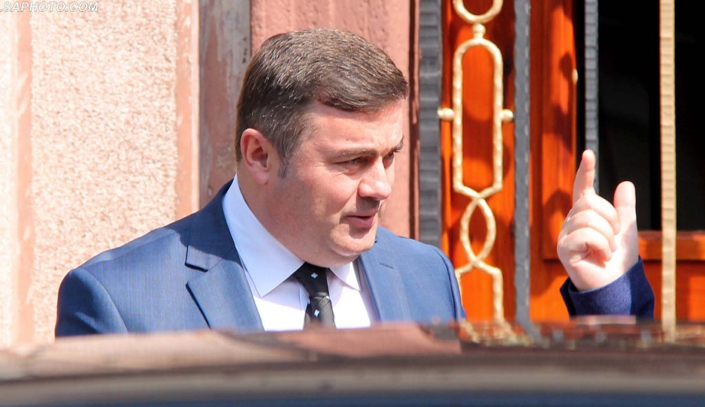 FOTO & EMRA/ Ja kush janë dhe kur duhet të largohen dy diplomatët rusë nga Shqipëria