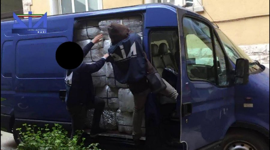 VIDEO & FOTO GALERI/ Itali, “Shefi” me 200 policë prangos 43 trafikantë droge shqiptarë e italianë