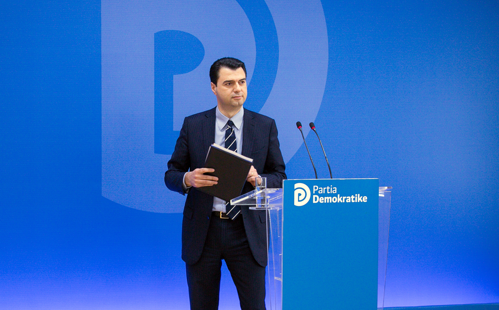 VIDEO/ Basha i përgjigjet Xhafajt: Për kokainën e Durrësit, ndiq gjurmët e Edit dhe Olsit