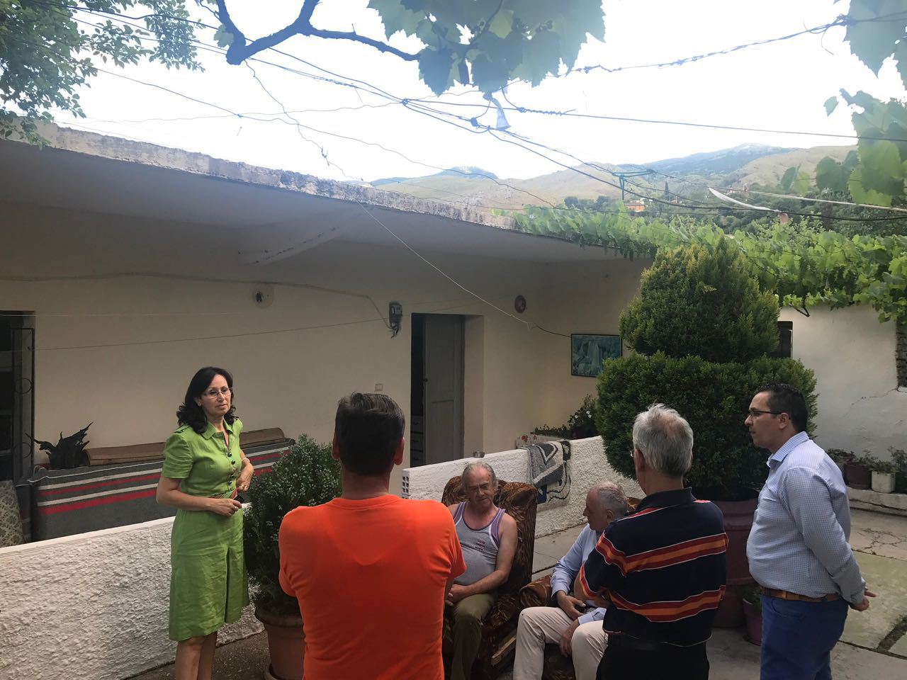 FOTO/ Gjirokastër, deputeti i PD-së përshëndet “rrëmbimin” e kreut bashkiak dhe paralajmëron ndryshime të tjera