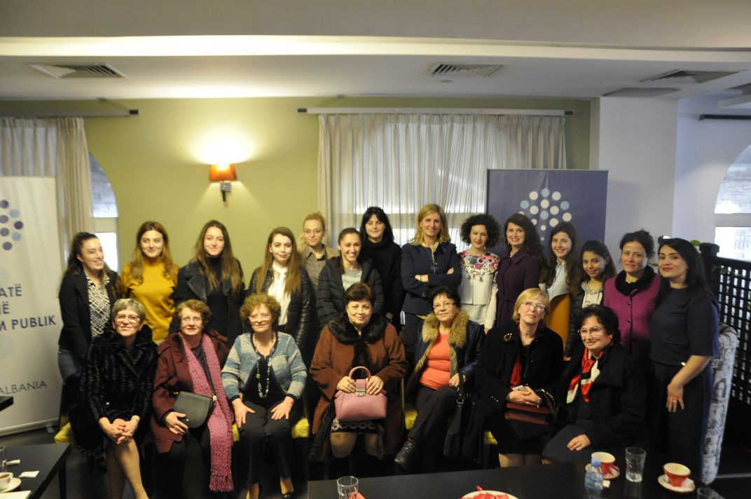 ALARMI & FOTO GALERI/ Studimet e larta për mësuesi dhe ky profesion po braktisen