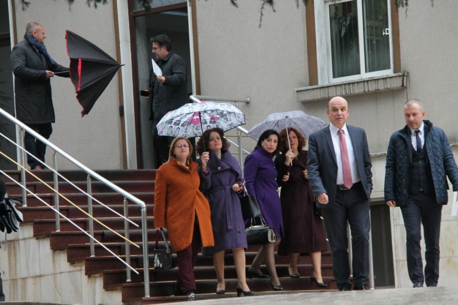 FOTO GALERI/ Kufiri Detar me Greqinë, përfundon takimi i deputetëve me Metën, ja për çfarë diskutuan dhe u dakordësuan