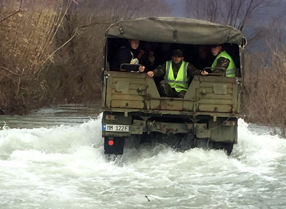 PERMBYTJET/ Shkodër, situatë kritike në disa fshatra, nis evakuimi i banorëve