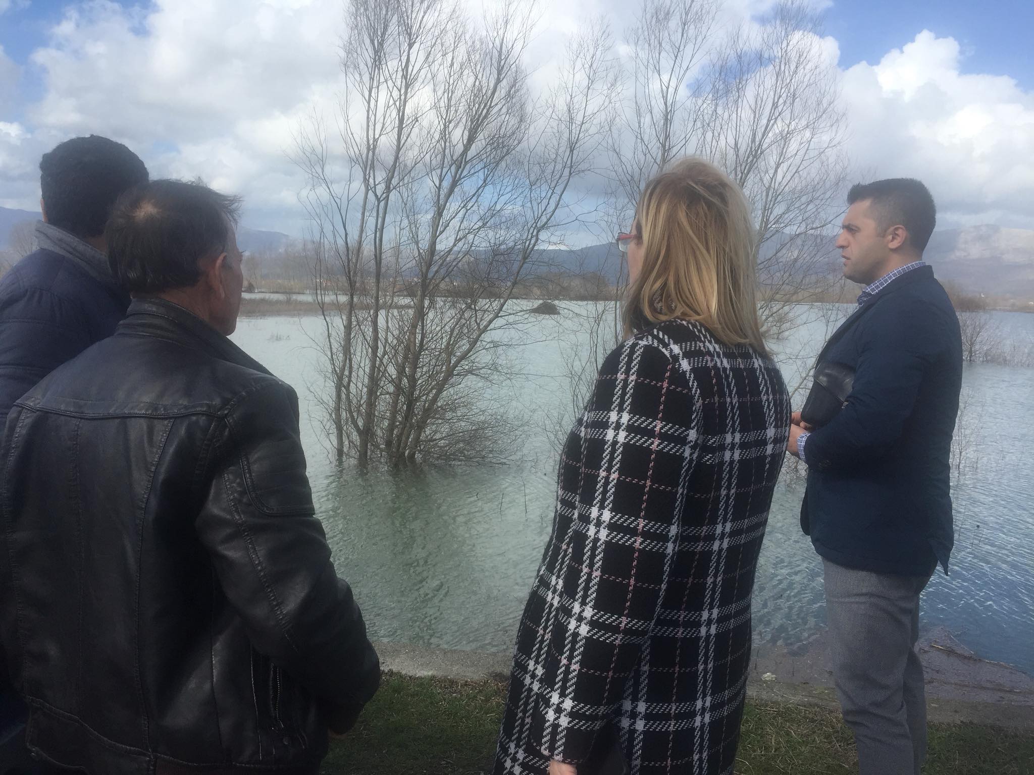 VIDEO/Nuk ka diell për Shkodrën, mbi 2000 ha nën ujë, vijon përmbytja