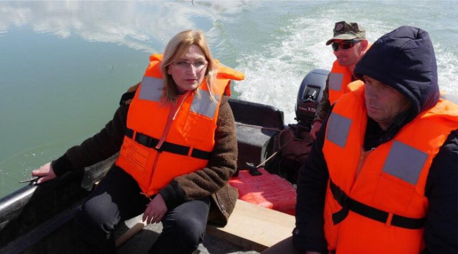 LETËR E HAPUR/ Voltana Ademi: Ditmir Bushati, mos u fshih pas pjatave të peshkut në Velipojë apo “Facebook”-ut në Tiranë!