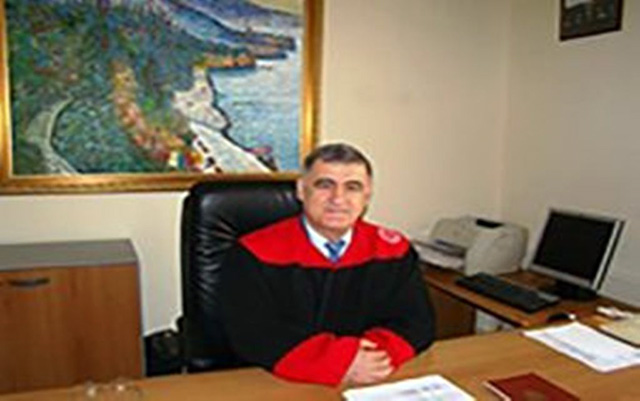 EMRI & FOTO/ Zyrtarizohet vendimi, ndërpritet Vetting-u për ish-anëtarin Gjykatës Kushtetuese