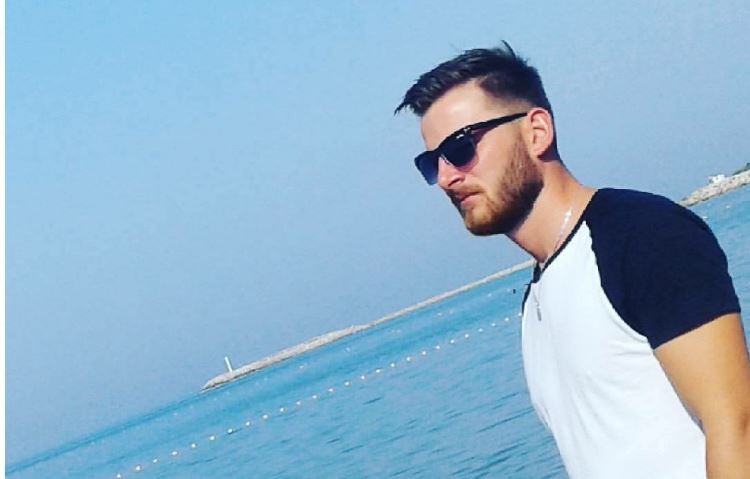 EMRI & FOTO/ Greqi, makina përplas për vdekje 21-vjeçarin shqiptar