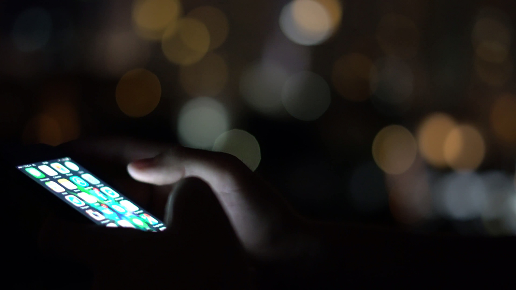 Gabimet që bëjnë meshkujt kur njohin një femër nga rrjetet sociale