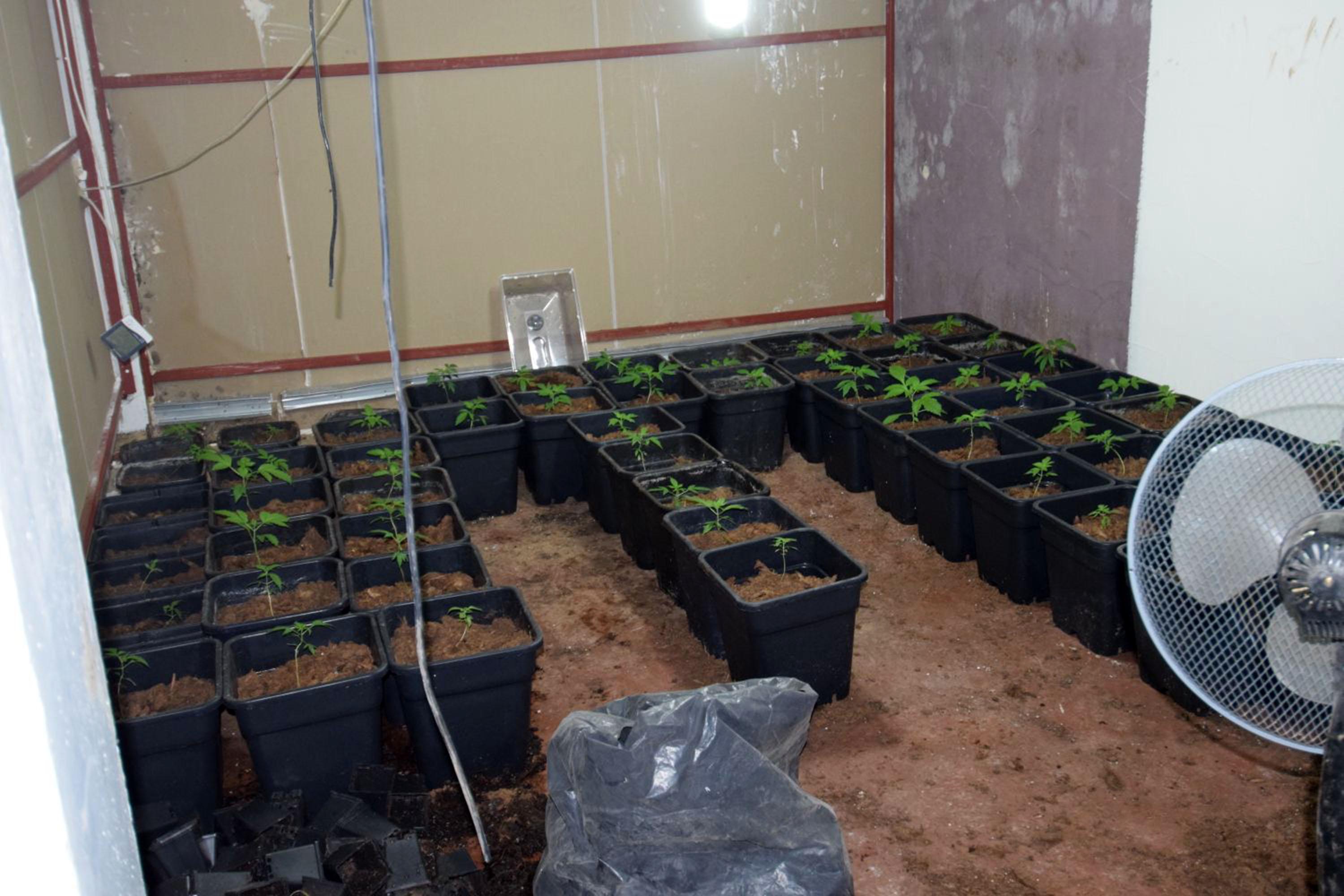 FOTO GALERI/ Policia turke tjetër goditje për Met Kananin, i zbulon edhe një magazinë droge