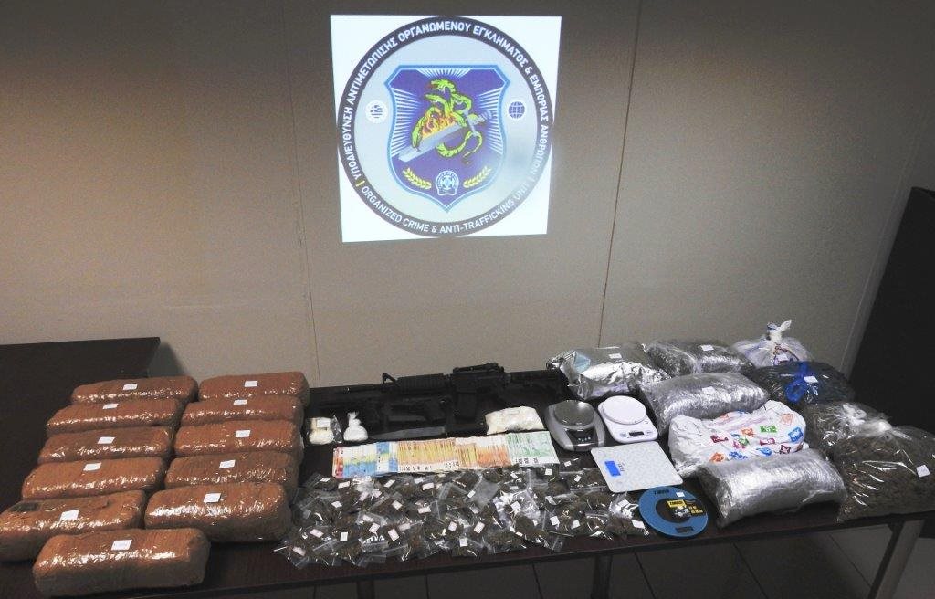 KODET & FOTO GALERI/ “Rrushi”, “pantallona jeshile”, si u zbulua organizata e drogës në Greqi me 13 shqiptarë