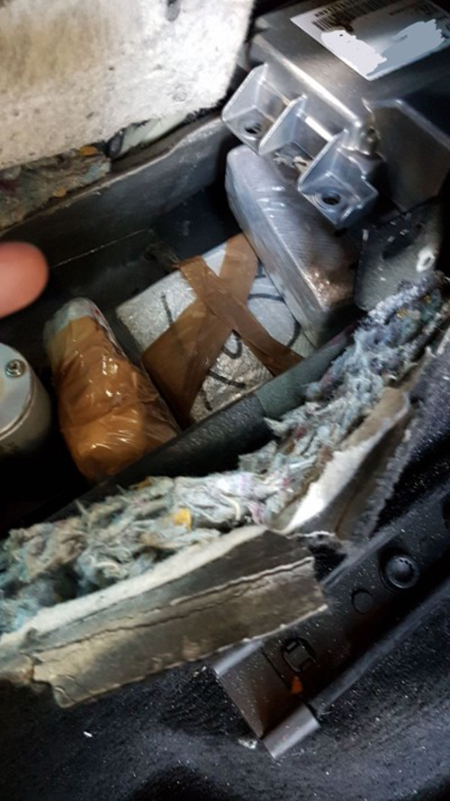 DETAJE & FOTO GALERI/ Holandë, kapen shqiptarët me 6.5 kg heroinë në Roterdam