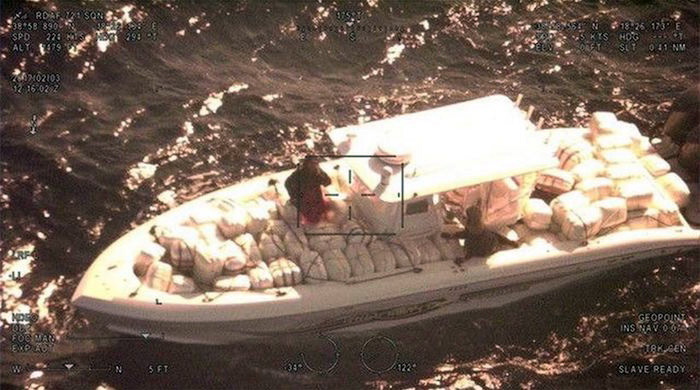 Greqi, drogë e madhe, kapet gomonia me hashash në Igumenicë, pranga skafistit shqiptar