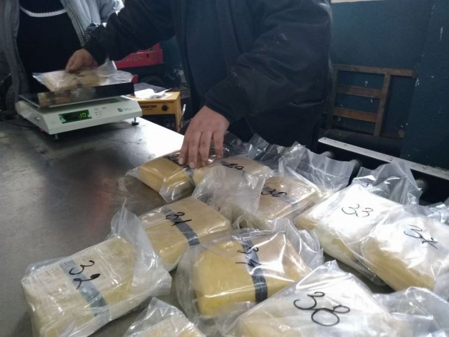 Shqiptari kapet me 1 milionë euro drogë në Bullgari