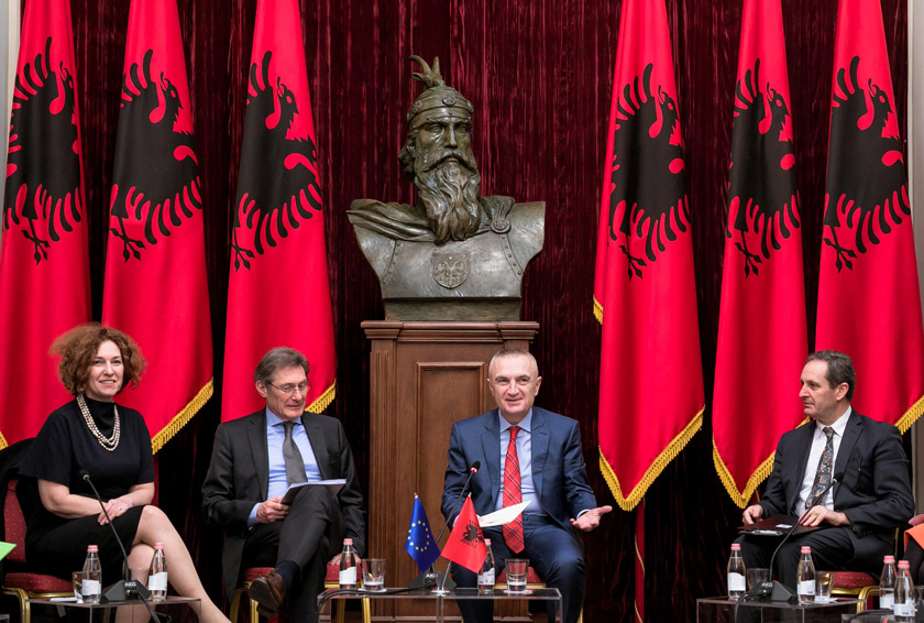 Kerkesa e Metes: Hapni menjehere negociatat per Shqiperine