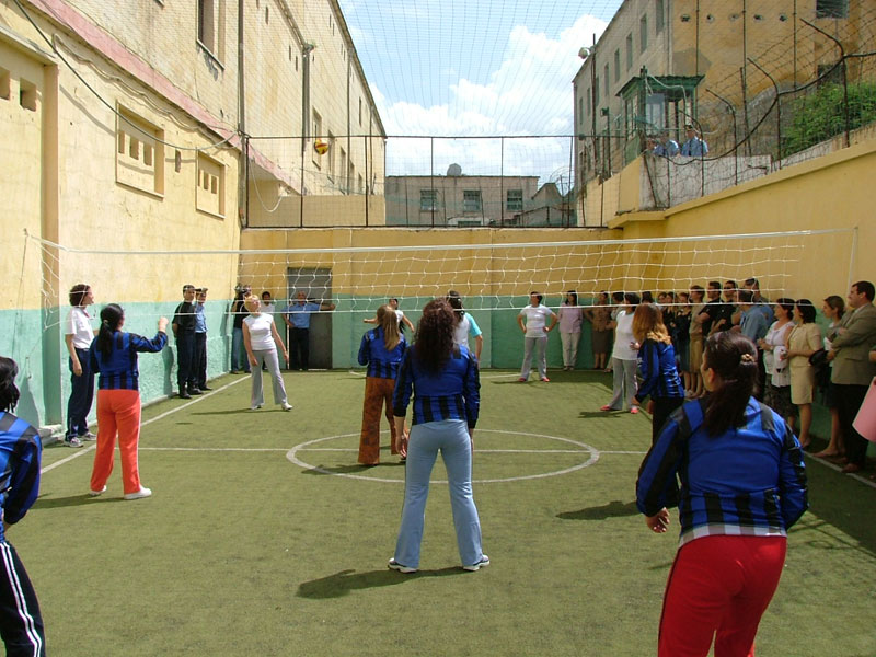 “Burgu i te miturve ne Kavaje, treg droge per klanin Balla!”