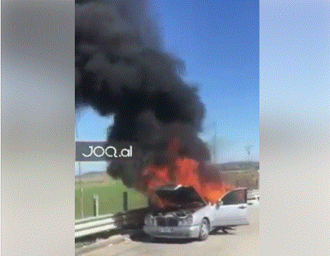 VIDEO/ Shperthen makina ne autostraden Fier-Vlore