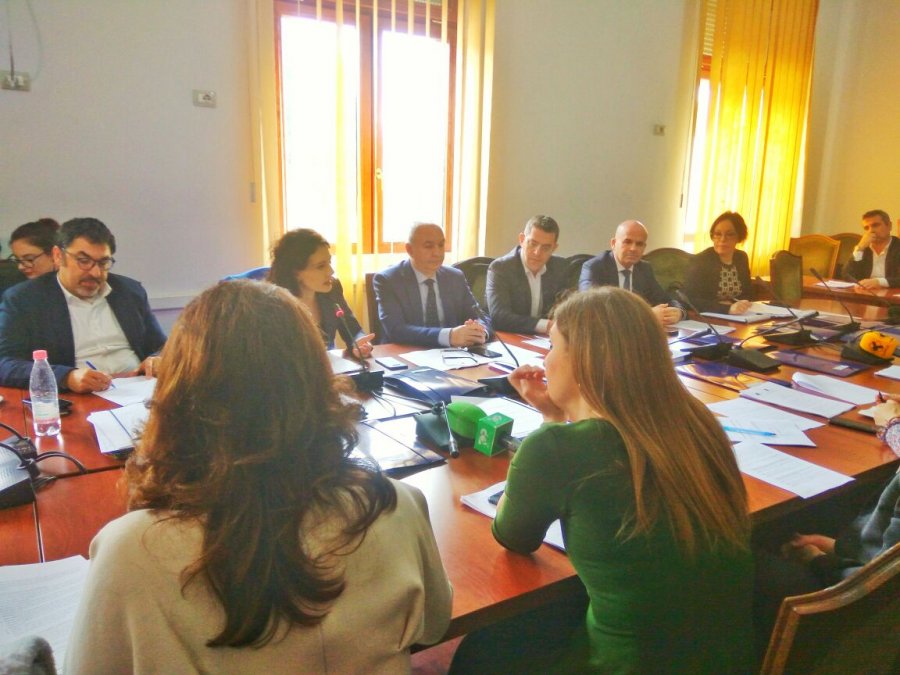 Sadri Abazi merr një mësim të mirë në komisionin e Ekonomisë nga Grida Duma