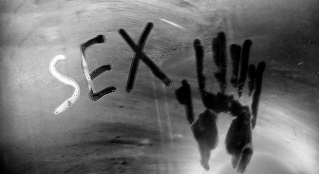 Në kuzhinë apo në dush? Ja ku shijon më shumë seksi