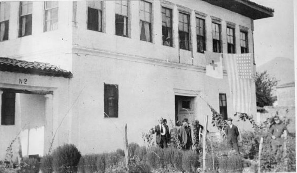 Vendimi/ Si u sekuestruan pronat e Esad Pashës në 1920, vuri dorë në dogana!