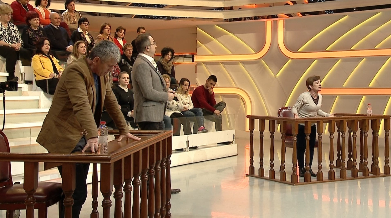 HISTORIA/Ka humbur nje lope ne Pogradec, emisioni me i njohur e zgjidh problemin