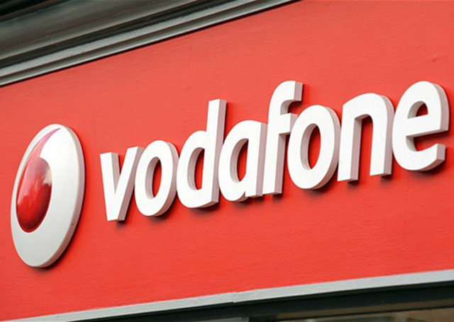 SKANDAL/ Denoncon gazetari: Vodafone shkel privatësinë, “hynë” në dhomën e gjumit dhe tualetin e klientit