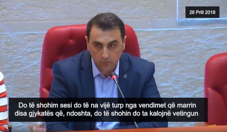 VIDEO/ Kryetari këshillit bashkiak të Tiranës kërcënon gjyqtarët