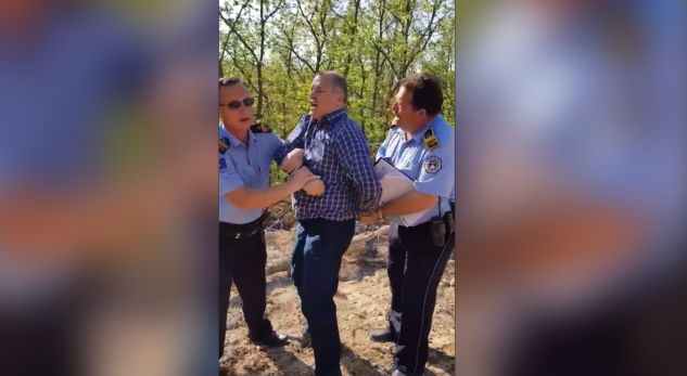 VIDEO & EMRI/Biznesmeni tenton të vetëdigjet me benzinë