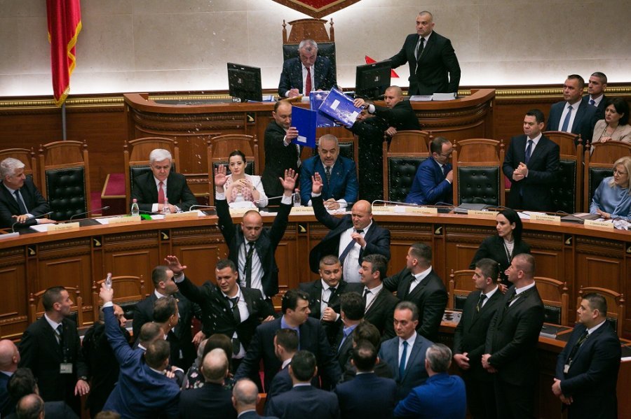 EMRI/ Ekstradohet nga Athina tepelenasi i dënuar me 17 vjet burg