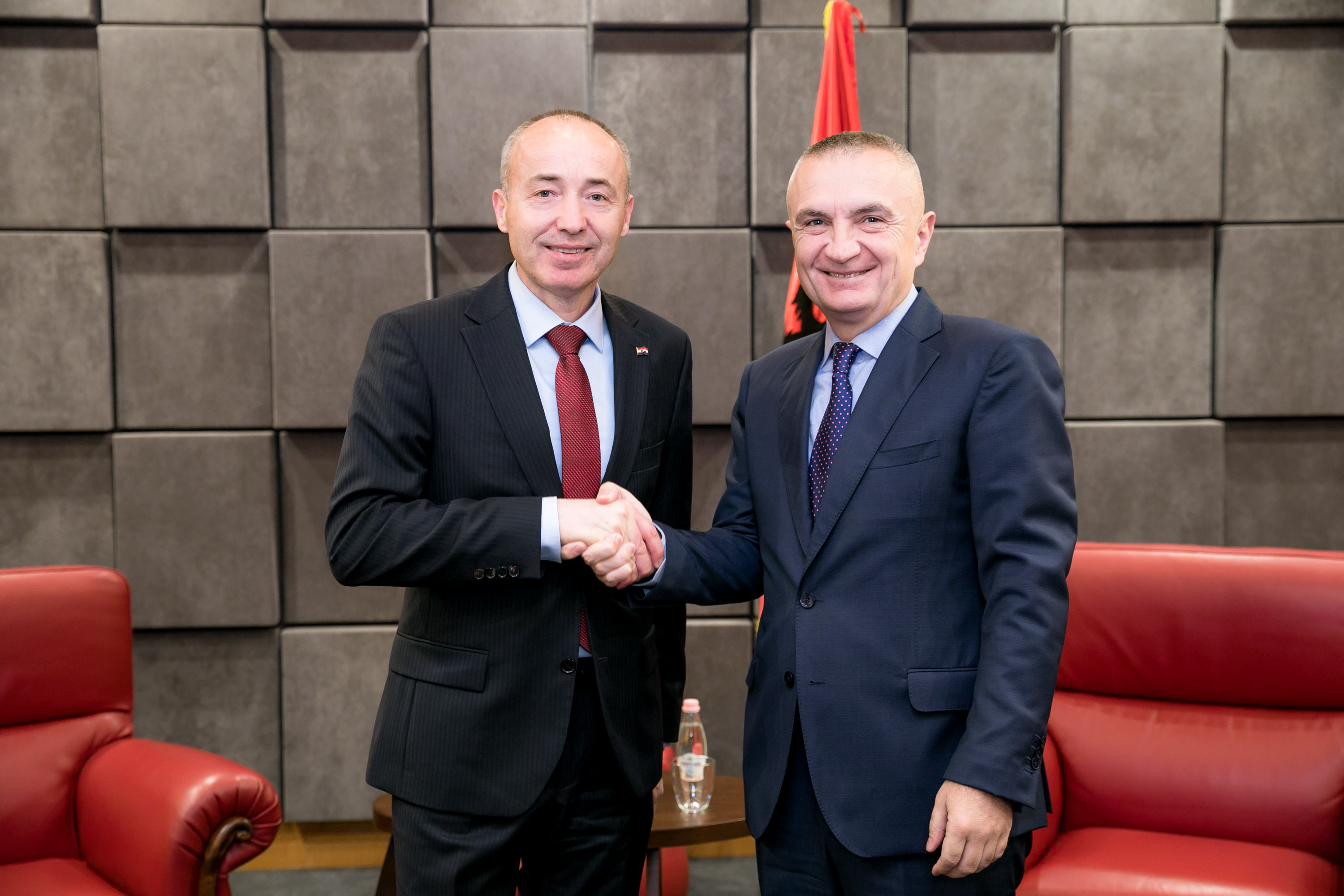 Mera takon ministrin kroat te Mbrojtjes, ja per cfare i fol