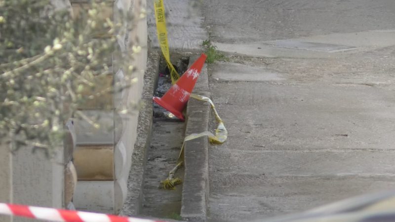 DYSHIMET & FOTO/ Vlorë, gjendet në granatë e aktivizuar në oborrin e shtëpisë