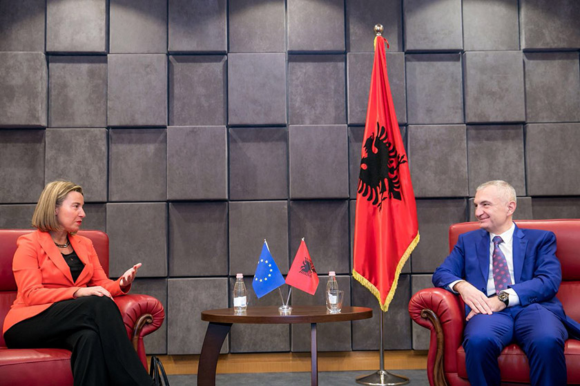 FOTO/ Zbardhet takimi Meta – Mogherini: Ata që ndjehen pjesë e këtij suksesi të mbartin edhe pjesën e tyre të përgjegjësisë për më shumë punë në të ardhmen