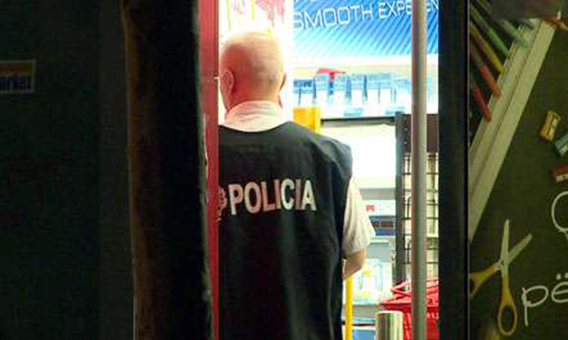 DETAJE/ Vrasja në Kamëz, banorët ndoqën grabitësit: Ikni se ju vramë edhe ju…!