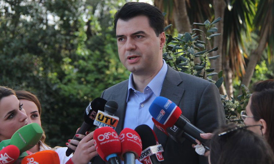 VIDEO/ Thirrja e Bashës: Mos paguani taksa, kjo qeveri që nuk arreston Balilin, Habilajt, Tahirin, nuk na arreston dot të gjithëve