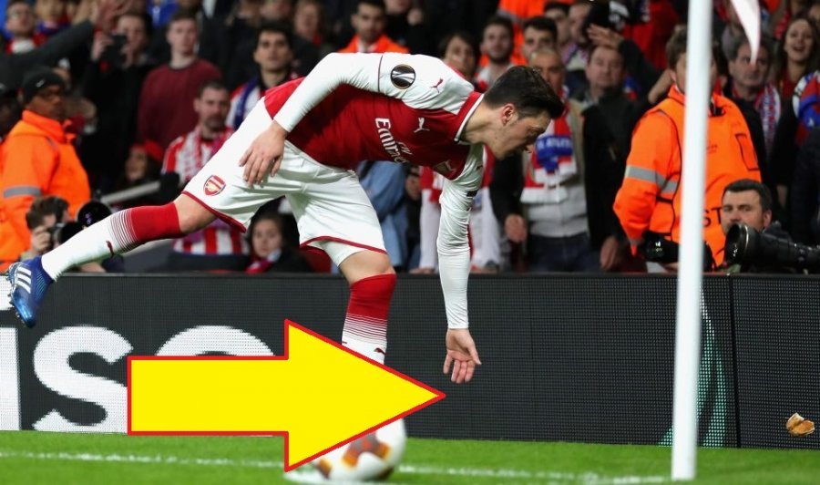 FOTO GALERI/ Tifozët e qëllojnë me bukë, Ozil i sfidon me gjestin që po përlot botën!