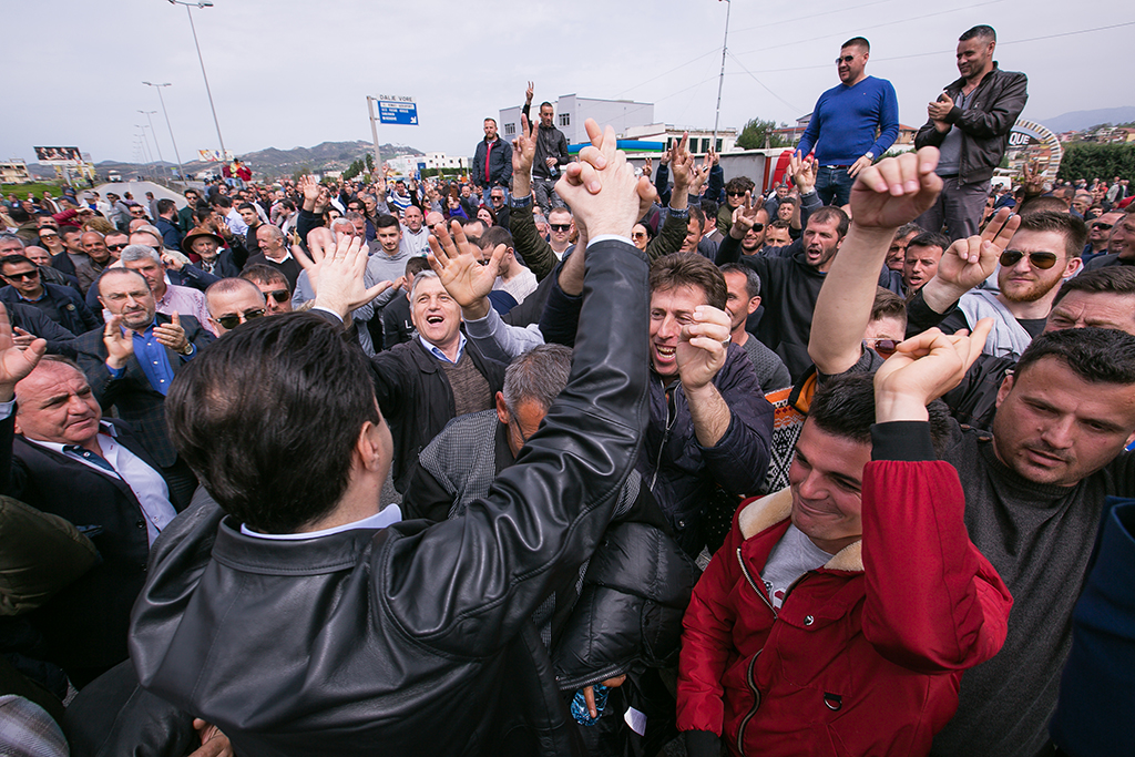 POST PROTESTA/ Ministri Xhafaj ka një falënderim dhe një vlerësim