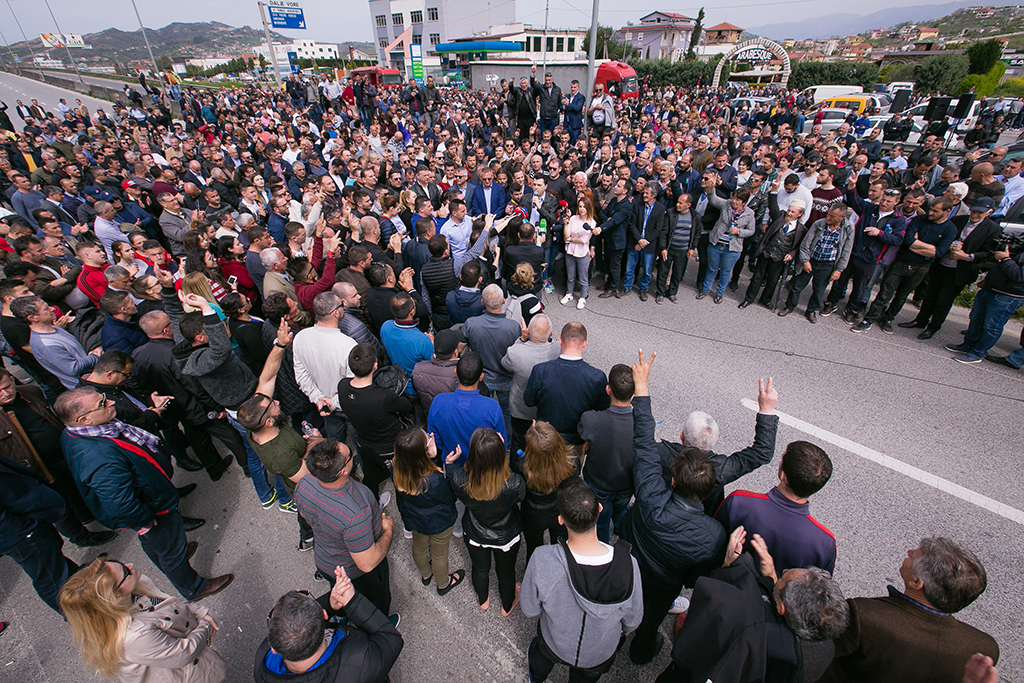 POST PROTESTA/ Ministri Xhafaj ka një falënderim dhe një vlerësim