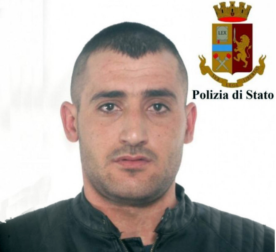 EMRI & FOTO/ Itali, grabiti me pistoletë e thikë biznesmenin, prangoset shqiptari