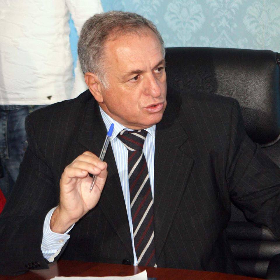 Deputeti i PD-së reagon për Asamblenë e PS-së: E gjithë ajo që u pa dhe dëgjua, një shfaqje e shëmtuar