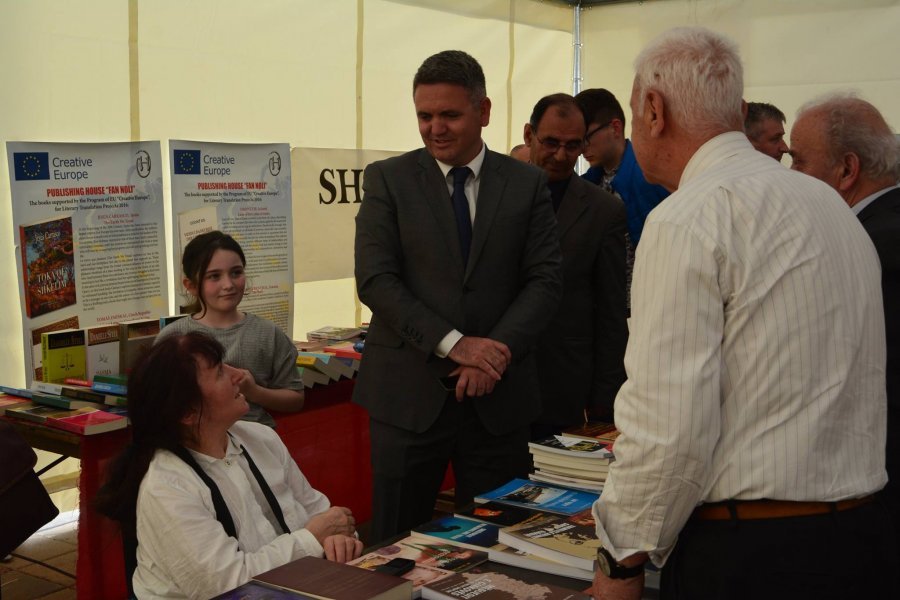 FOTO GALERI/ Sot 19 vjet nga eksodi i shqiptarëve nga Kosova, nis marshimi simbolik nga Mitrovica drejt Kukësit