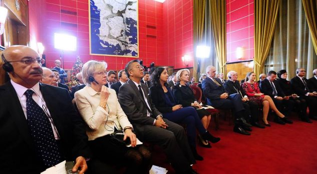 DEKLARATA/ Akuza e fortë e deputetes: Njerëz të ambasadorëve të përfshirë në afera korruptive