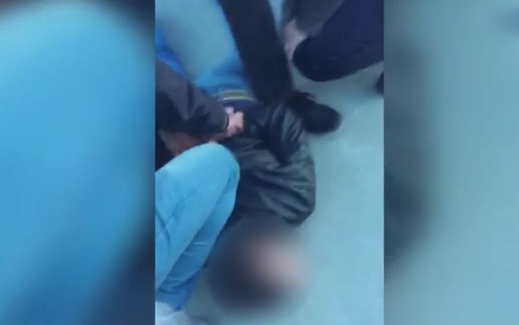 VIDEO & EMRI/ Kurbin, me 140 gr kokainë në makinë, ja si u prangos 22-vjeçari