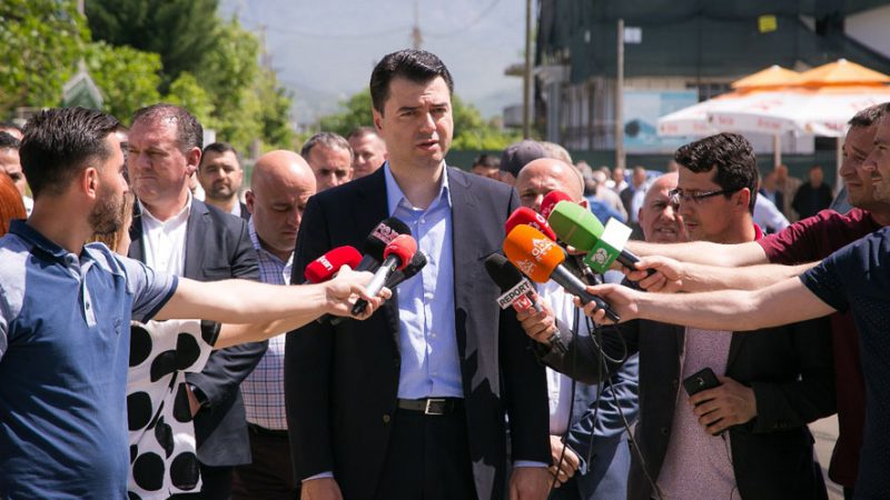 Basha vizitë në familjen e viktimave të grabitjes në Kamëz: Dëshmi e dështimit të shtetit