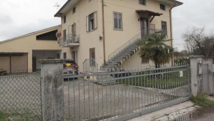 EMRAT & FOTO/ Itali, zbulohet “rafineria” e heroinës, bllokohen 30 kg dhe arrestohen dy shqiptarë