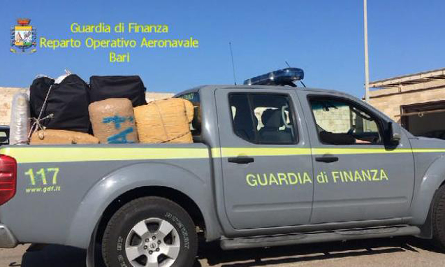 Itali, kapet gomonia me 2 tonë kanabis shqiptar, pranga 4 skafistëve