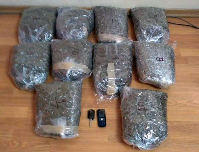 FOTO/ Greqi, pranga grekut që transportonte kanabis, e kishte kapërcyer me lehtësi kufirin shqiptar